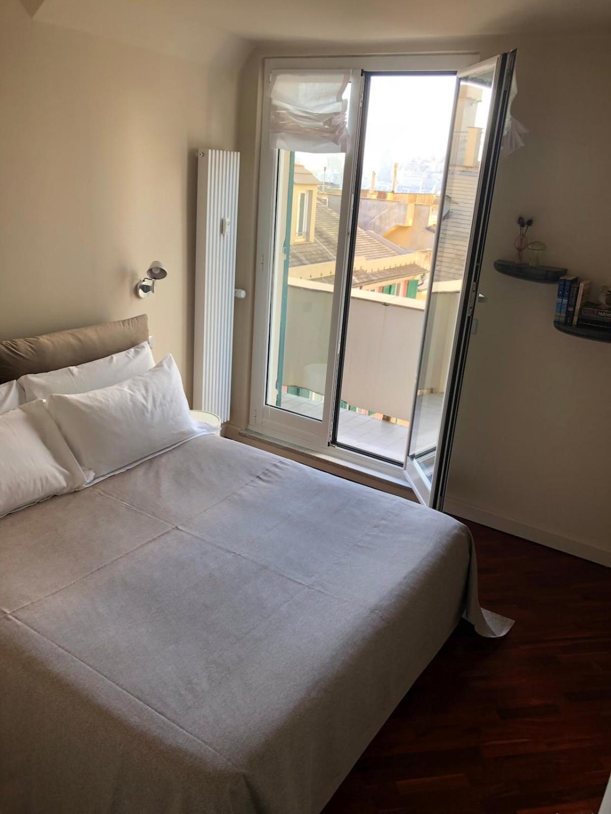 Apartment An Attic, Really Downtown 3 *